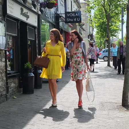 Gated Community 4 Bedroom Country & Escape Гори