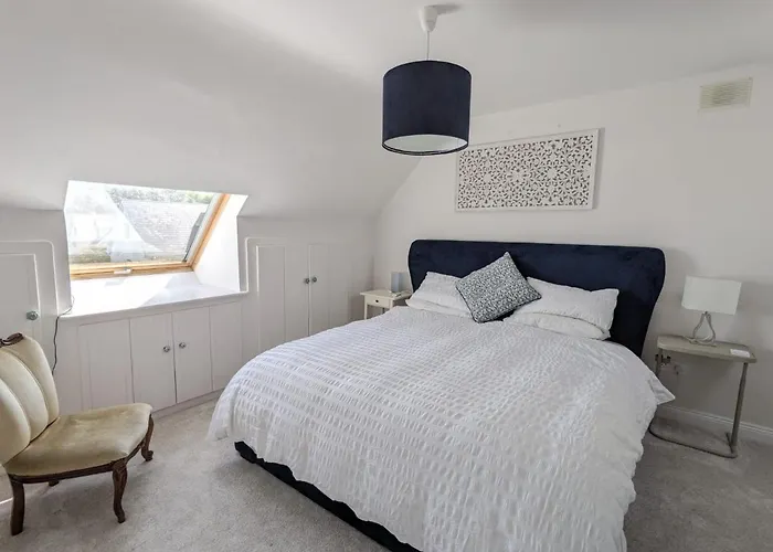 Gated Community 4 Bedroom Country & Escape