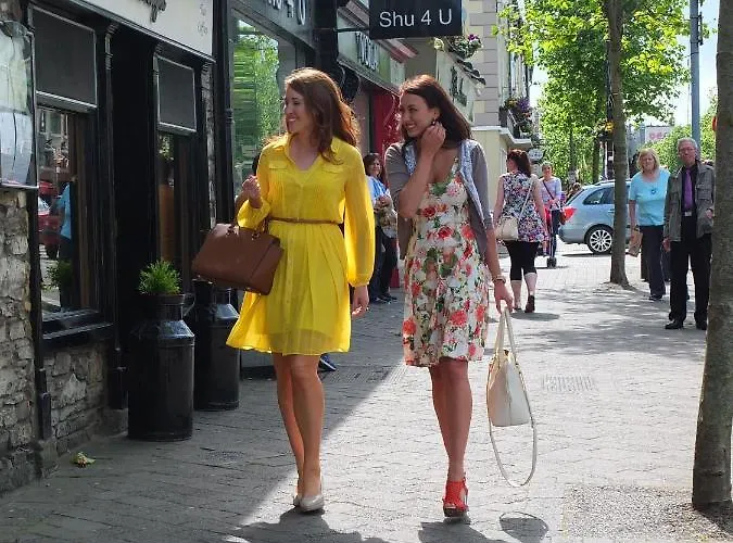 Gated Community 4 Bedroom Country & Escape Gorey